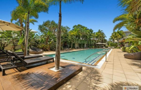 Coast Culture 1208 Apartment with complex Pool & Spa